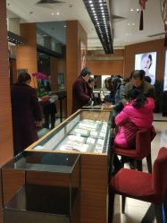 店内环境-周大福 CHOW TAI FOOK(新世界百货崇文店)