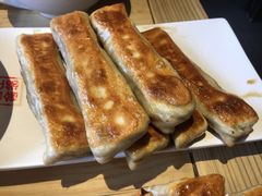 猪肉扁豆-左邻右舍褡裢火烧(石榴园店)
