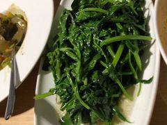 -渝信川菜 · 川味家常菜(财富购物中心店)