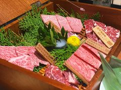 -山川小町·极番烧肉(新地假日广场店)