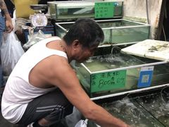 -拉威海鲜市场