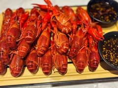 -肥肥虾庄·金牌油焖大虾(首义路店)