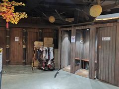 -暴风岛沉浸式体验馆(百联世纪店)