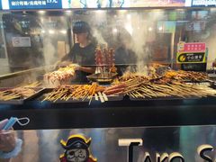 -汇吃汇喝美食街(上海建发浦悦荟广场店)