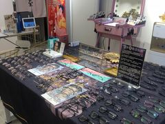 -肆兮眼镜·蔡司·徕卡战略合作店(大坪店)