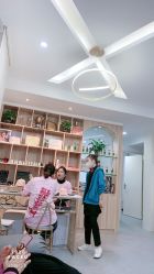 -灰姑娘美甲美睫馆