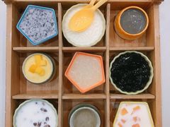 九宫格-港殿牛奶甜品世家