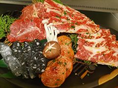 -山川小町·极番烧肉(新地假日广场店)