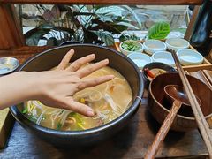 -银米·云南传统过桥米线(双廊黑金冠店)