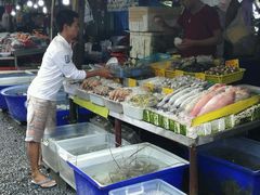 -拉威海鲜市场