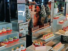 -荣誉国际酒店-云顶旋转餐厅