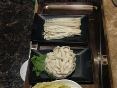 -七欣天香辣蟹火锅(上海银亿滨江店)