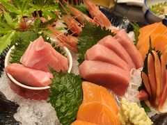 -山川小町·极番烧肉(新地假日广场店)