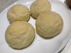 脆皮流沙包-皇朝会.经典传统粤菜(外滩店)