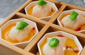 Golden Soup Shrimp Dumplings