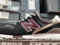 -New Balance(王府井奥莱·香江小镇店)