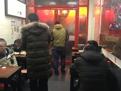 等位区-小胖包子王(阜成门内店)