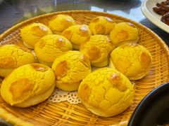 酥皮菠萝包-轩记海鲜餐厅·四十五年老字号·经典粤菜(西区彩虹店)