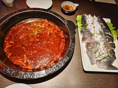 -九牧鱻·渝老鬼重庆火锅(人民路店)