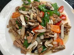 鸡枞菌炒肉片-海门渔村老厨子(海门渔村美食街店)