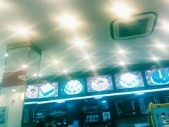 -红宝石·鲜奶小方·海派西点房(南丹店)