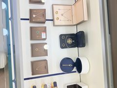 -恒一珠宝·回收黄金钻石奢侈品(灵岩南路店)