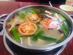 -冒牌富源酸菜猪脚火锅(沐春园店)