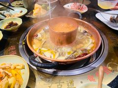 -菌自由丨野生菌火锅特色庭院餐厅(丽江古城店)