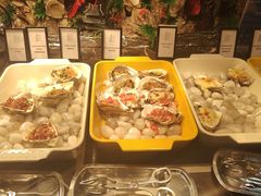 -广州万富希尔顿酒店·感趣自助餐厅·金秋蟹宴生蚝海鲜刺身烧烤