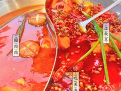 -老街·稳拈老火锅(海椒市店)