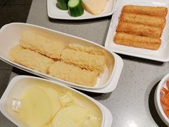 -海底捞火锅(曹安公路店)