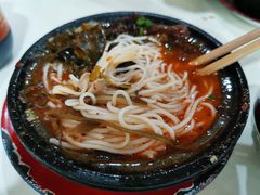 -刚砂锅鸡丝米线