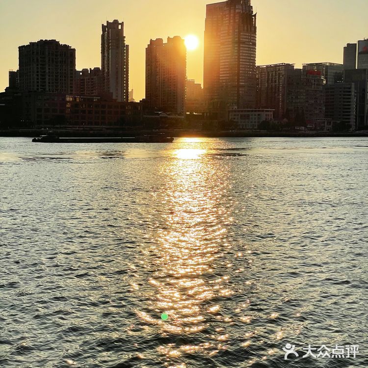 日落太温柔🌅陆家嘴滨江看日落的咖啡店