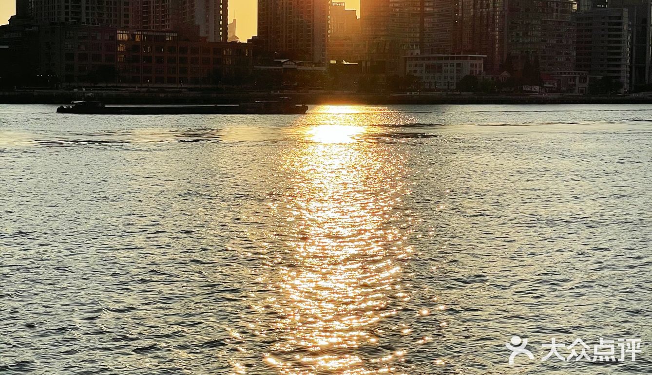 日落太温柔🌅陆家嘴滨江看日落的咖啡店