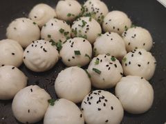 特色金牌拇指生煎包-梦都海鲜酒家(万达广场江桥店)