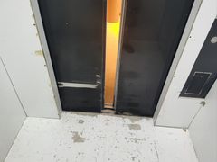 -西安大雁塔科技大学地铁站亚朵酒店