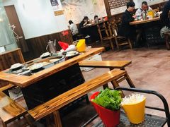 大堂-三里屯土灶炖公鸡地锅鸡(江东店)