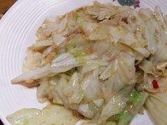 手撕莲花白-老滇山寨•云南特色菜•地方菜•民族风情歌舞表演(金碧店)