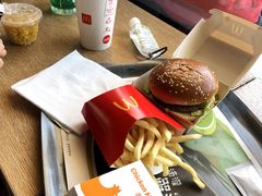 -麦当劳(新王府井店)