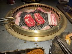 -铭牛烧肉·和牛海鲜自助(高新月牙湖店)