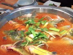 -野山舂·贵州现舂酸汤火锅(鸿通城店)