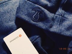 -lululemon(上海浦东IFC店)