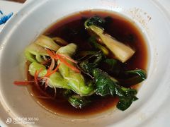 白灼菜心-川流不息·地道川菜·小龙虾(新松江路店)