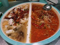 -姚姚酸菜鱼·金戈戈香港豉油鸡(喜荟城联名店)