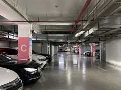 -九六广场-停车场