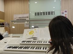 -雅马哈音乐中心 钢琴双排键鼓吉他(静安大融城店)