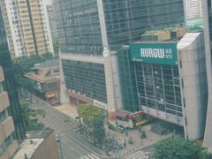 -深圳富苑皇冠假日套房酒店