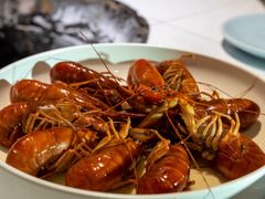 -茸梅路右拐龙虾-农家菜(松江店)