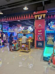 -哈尼鹿儿童乐园(长沙梅溪湖步步高店)