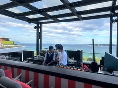 -瑰丽酒店·海吧·天际下午茶·现场DJ·天台酒吧